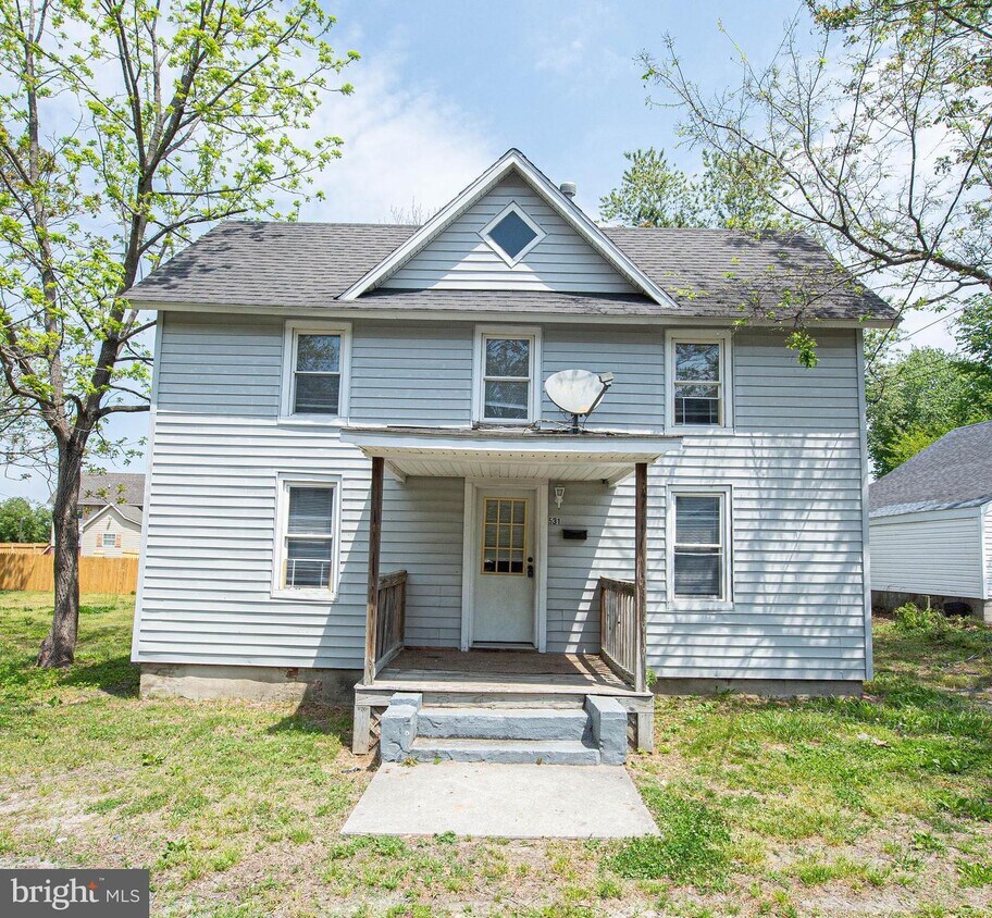 Primary Photo - 531 Winder St