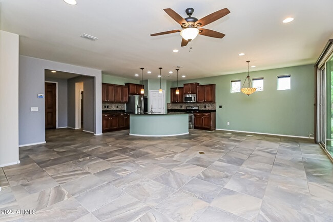 Building Photo - 4261 N Presidential Dr