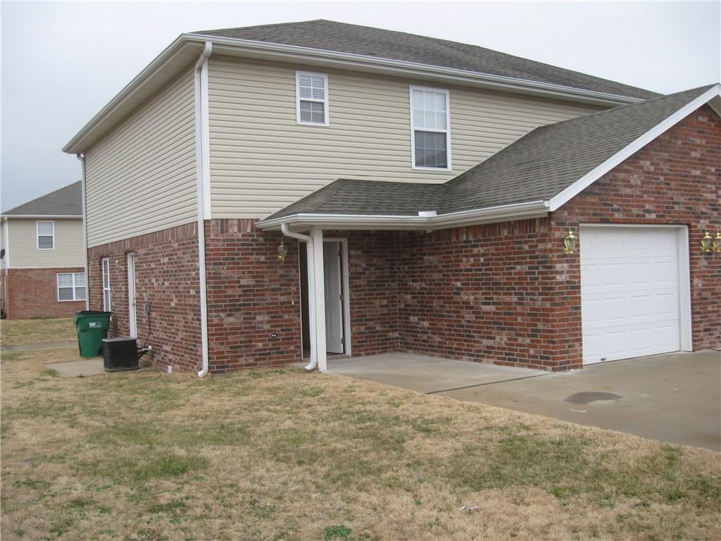 2620 Carondolet St, Springdale, AR 72764 Townhome Rentals in