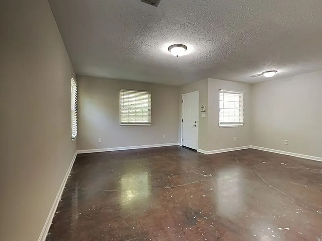 Building Photo - 3301 Torbett St