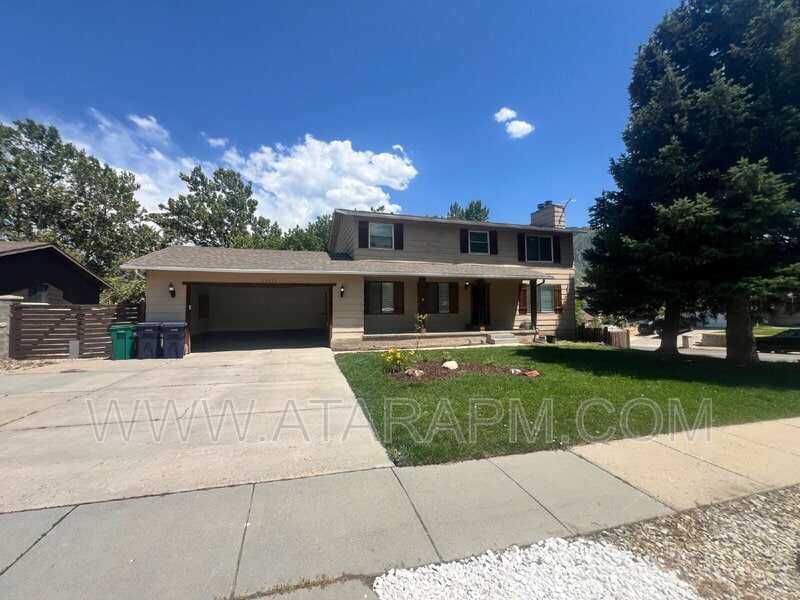 Primary Photo - 11633 Nicklaus Rd