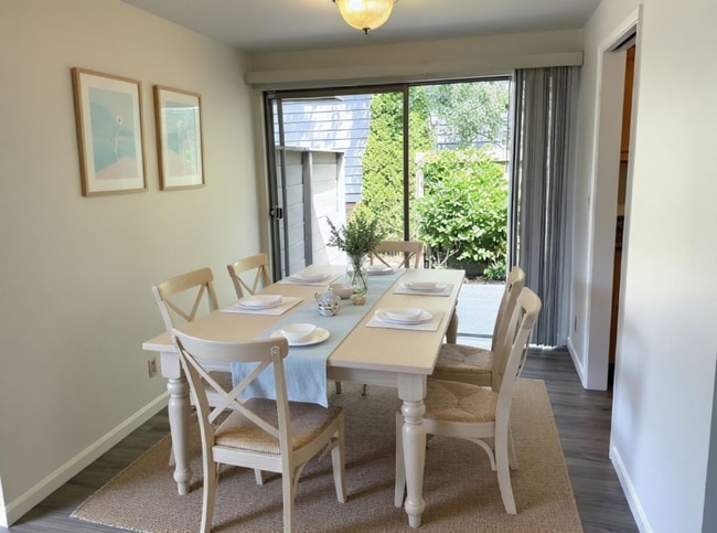 Foto del edificio - 5212 Sand Point Way NE