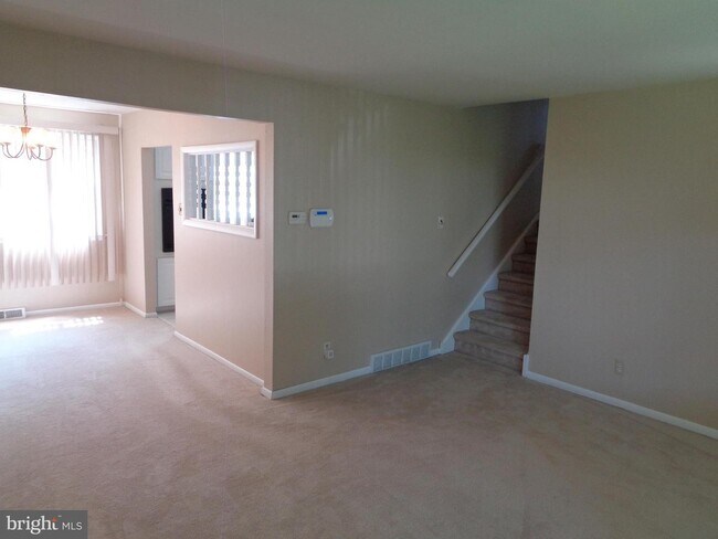 Foto del edificio - 208 Woodlawn Dr