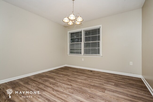 Foto del edificio - 2273 Hampton Locust Grove Rd