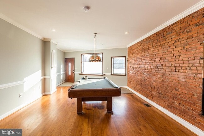 Building Photo - 1536 Point Breeze Ave