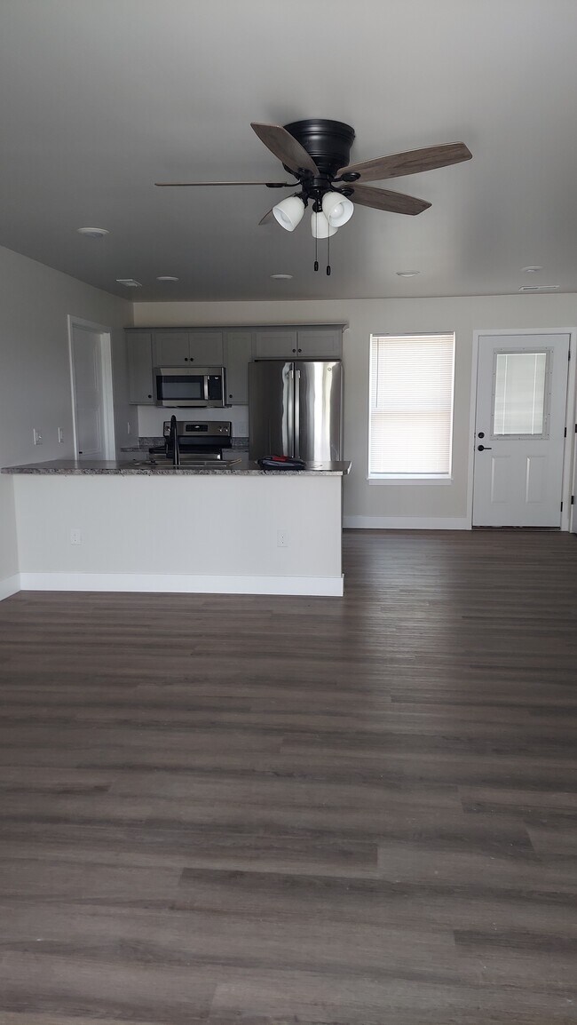 Foto del edificio - 505 Eagle