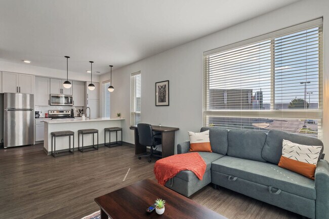 Foto del edificio - 6160 N Rural St