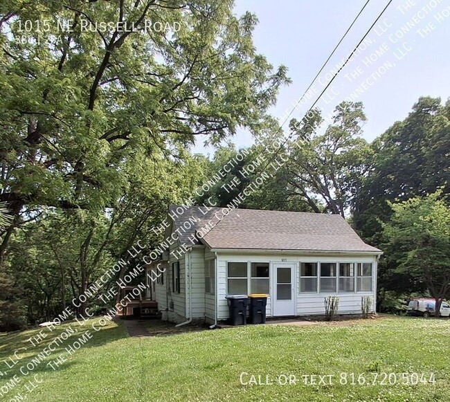 Building Photo - 1015 NE Russell Rd.