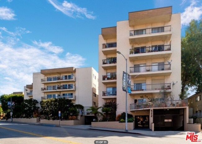 Foto del edificio - 612 S Barrington Ave