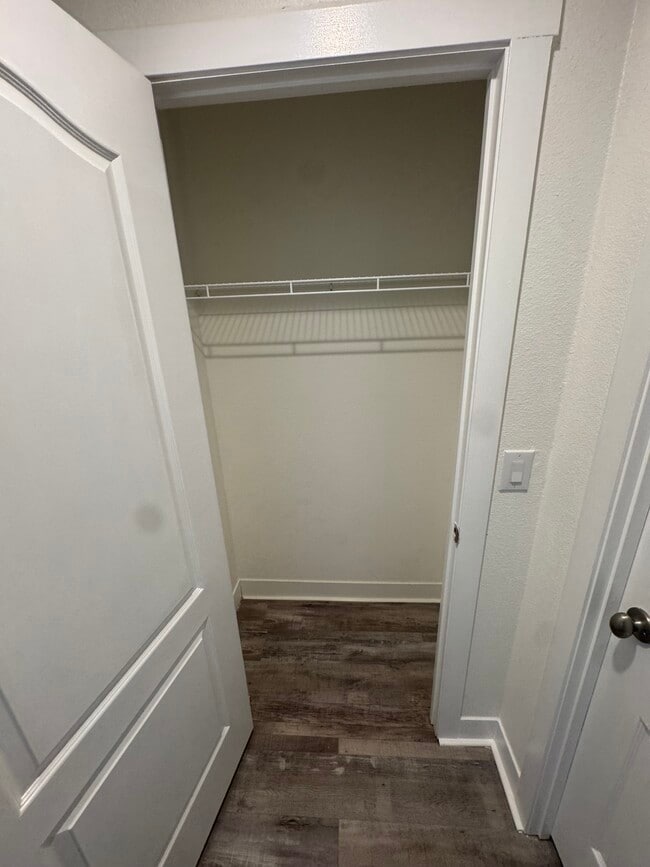 Building Photo - 9175 Alamo Ave