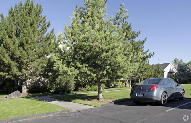 Foto del edificio - King Henry Apartments- BYU Student Housing