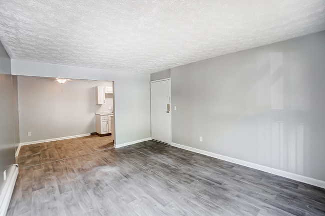 003.jpg - The Views of Mt Airy