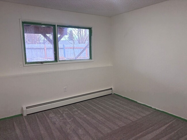 Building Photo - Beautiful 3 Bed/2 Bath Townhome in South Anchorage!