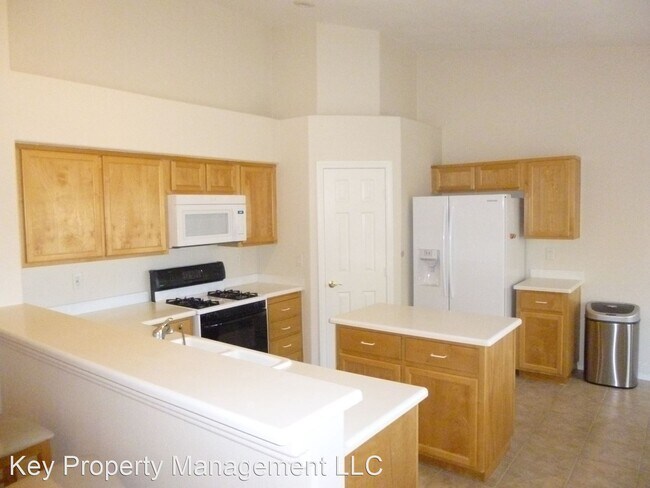Foto del edificio - 4 br, 2 bath House - 1140  Heaton Ave