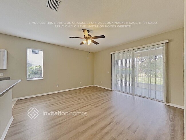 Foto del edificio - 6402 Bridgecrest Dr