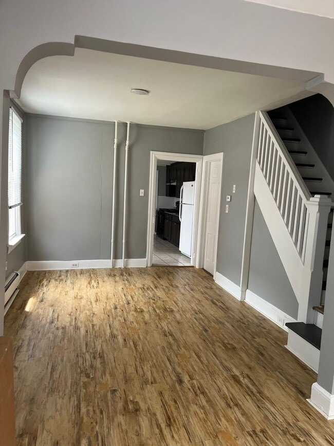 Building Photo - Beautiful 3-bedroom, 1.5-bathroom home in the heart of Lancaster!