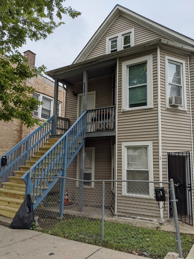 Primary Photo - 5321 S Damen Ave