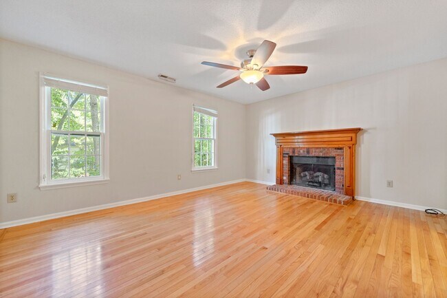 Building Photo - Lovely 3 bedroom home in Cross Timbers of ...