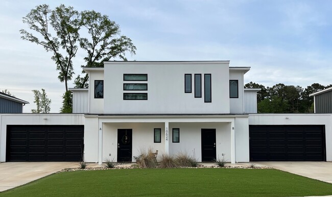 Building Photo - 10624 Brothers Ln