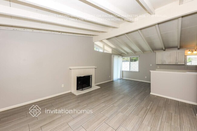 Building Photo - 226 S Louise Pl