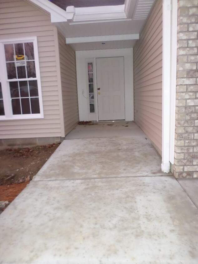 No Step Entry - Handicap Accessible - 14 Kline's Cove