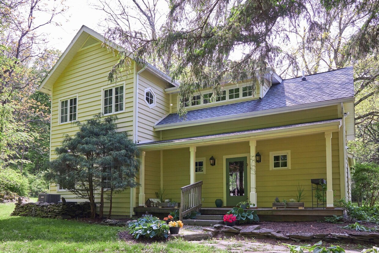 Primary Photo - 43 McManus Terrace
