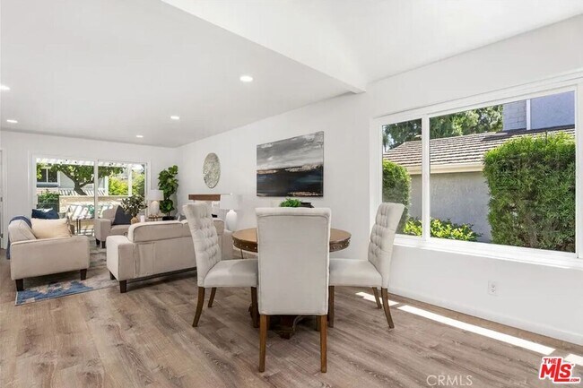 Foto del edificio - 33032 Driftwood Ct