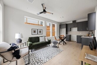 Building Photo - 1709 Maple Ave