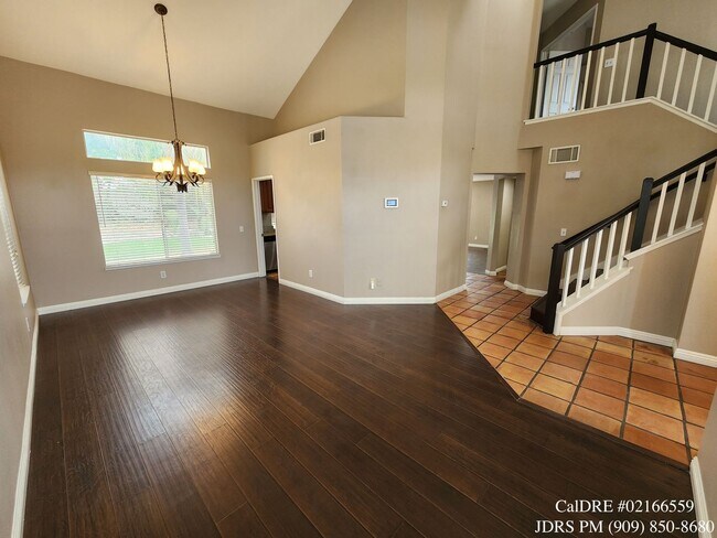 Foto del edificio - Fontana 3 Bedroom Home
