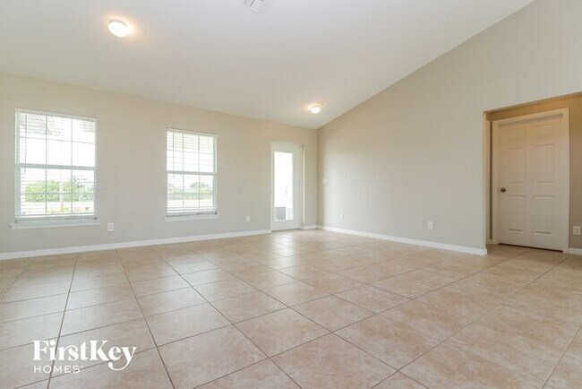 Foto del edificio - 1305 NW 11th Terrace