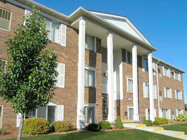 The Barrington Apartments - 9960 Wayne Rd