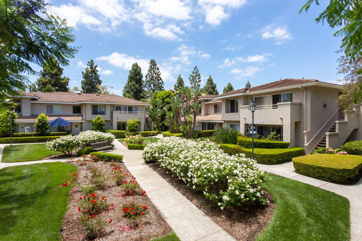 Santa Fe Village Apartments In Santa Ana