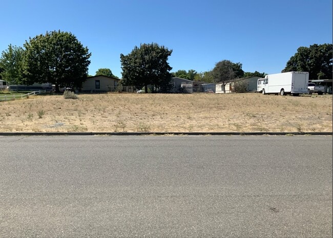 Building Photo - 2360 Hood Ave