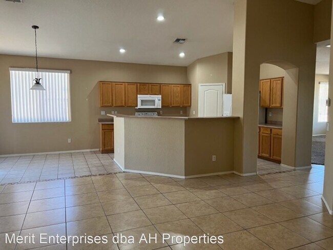 Foto del edificio - 4 br, 2 bath House - 10447 E JAN CIRCLE