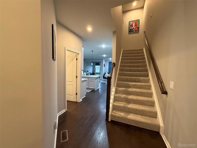 Building Photo - 4811 Broomfield Way