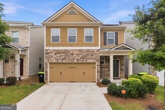 Building Photo - 586 Morrow Ln