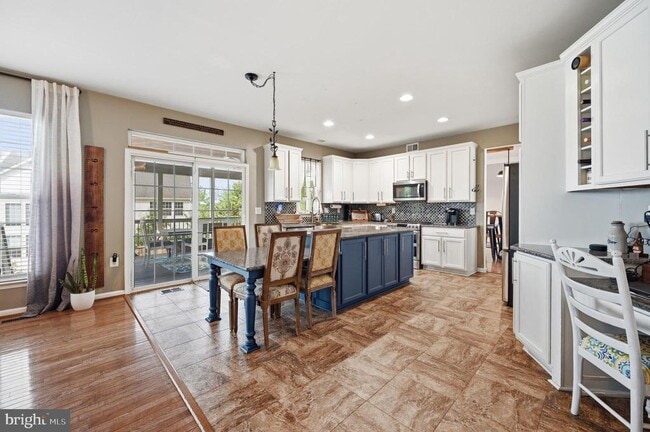 Building Photo - 753 Bonnie Ridge Dr NE