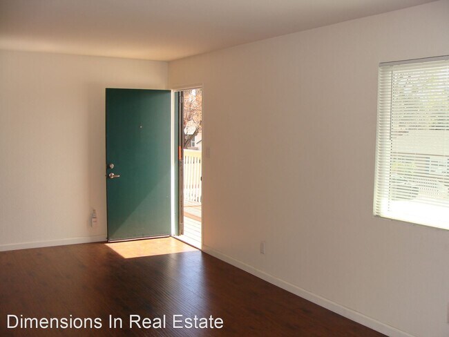 Building Photo - 1310 Oakdale Ave