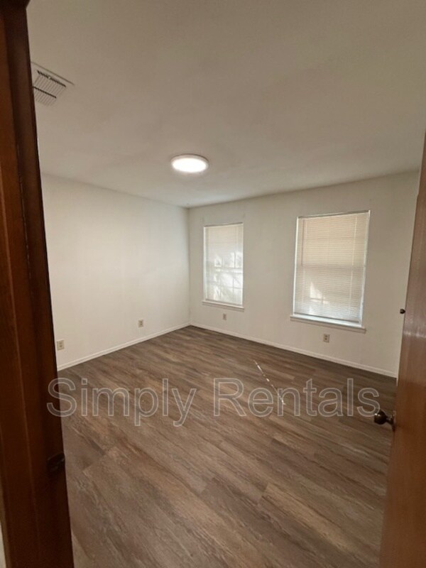 Foto del edificio - 2606 Chapel Rd