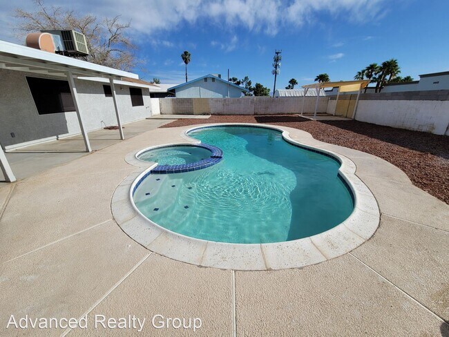 Building Photo - 4 br, 2 bath House - 4448 Eureka Circle