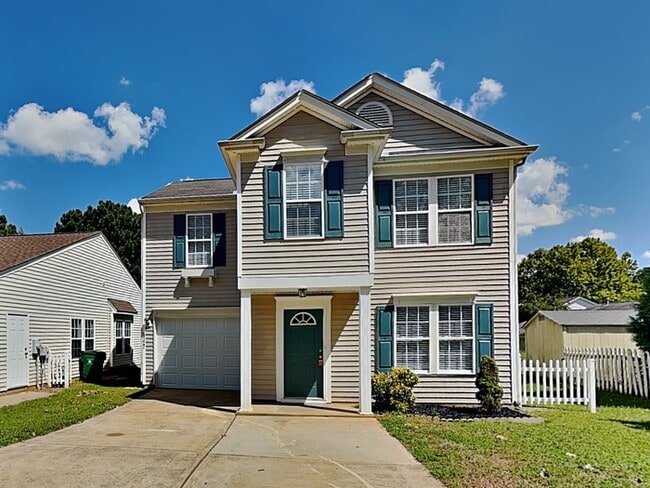 Building Photo - 2727 Oasis Ln