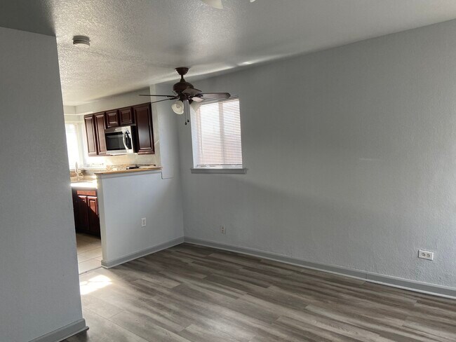 Dining Area/Kitchen - 1540 Valentia St