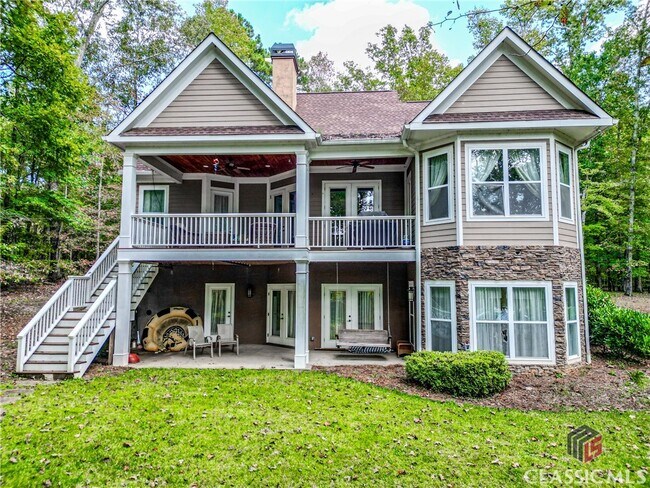 Building Photo - 220 Deer Track Rd