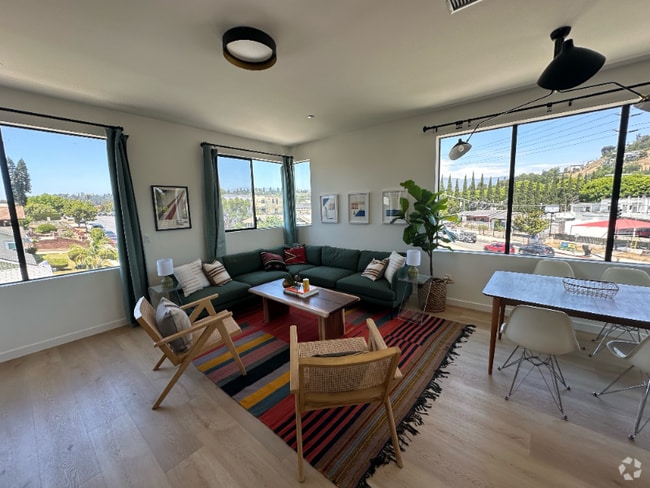 Building Photo - 3290 N Canary Way