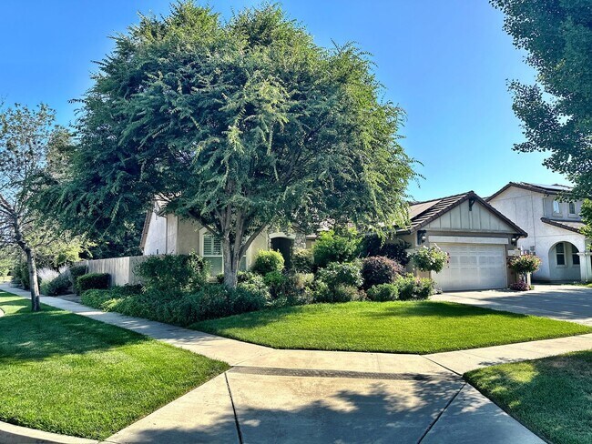 Foto del edificio - 2946 W. GLENDALE AVE - 3 BEDROOM 2 BATH - ...