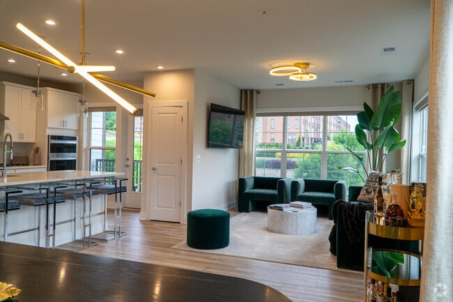 Building Photo - 102 Saint Ives Pl