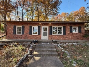 Building Photo - 1037 Stringtown Rd