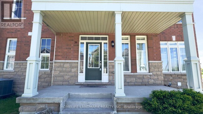 Building Photo - 39 Pavlova Crescent