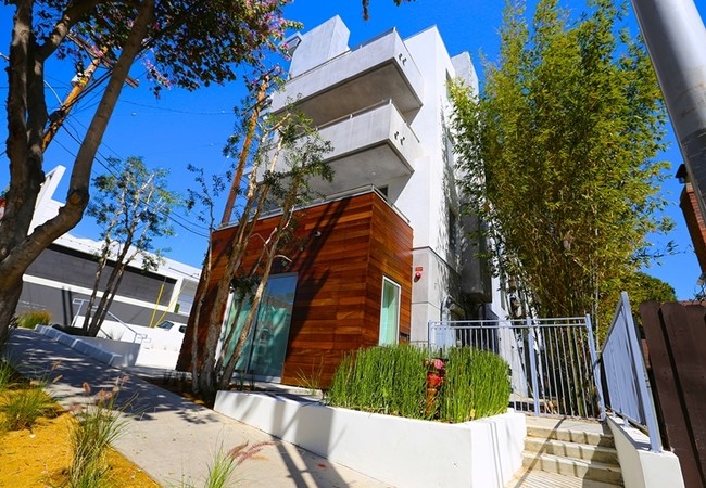 Building Photo - Larrabee Estates