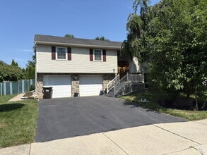 Building Photo - 2860 Southwick Dr